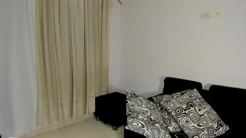 Snapshot of juanmiiss chatting on March 3, 10:33 am Juan Miguel online show from March 3, 10:33 am