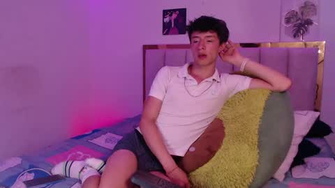 juanmres online show from May 11, 9:23 pm
