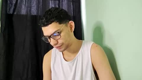 Snapshot of juansuarez204 chatting on February 12, 10:59 pm juansuarez204 online show from February 12, 10:59 pm