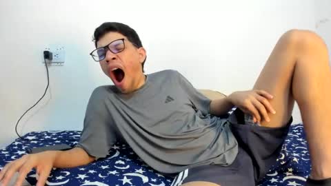 juansuarez204 online show from June 17, 12:45 am