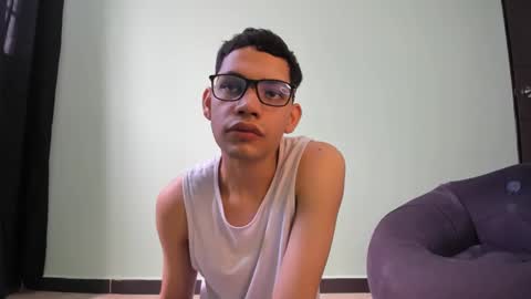 Snapshot of juansuarez204 chatting on January 26, 5:44 pm juansuarez204 online show from January 26, 5:44 pm