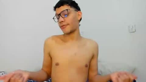 Snapshot of juansuarez204 chatting on September 29, 10:38 pm juansuarez204 online show from September 29, 10:38 pm