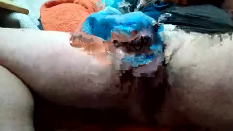 juicyweiner online show from February 7, 9:05 am