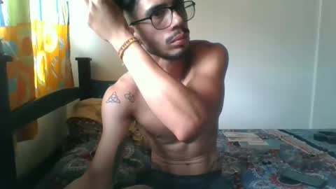 Julfigo online show from December 2, 6:30 pm