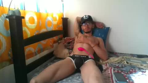 Julfigo online show from December 9, 1:04 pm