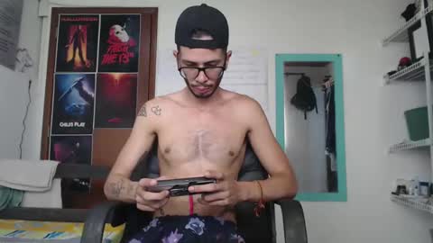 Julfigo online show from March 11, 7:03 pm