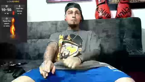 Snapshot of julian_tattoo chatting on September 23, 12:32 am Julian independent model online show from September 23, 12:32 am