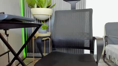 Julian online show from March 19, 12:52 pm