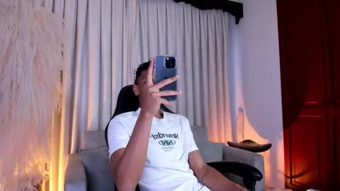 Julien online show from March 16, 11:36 am