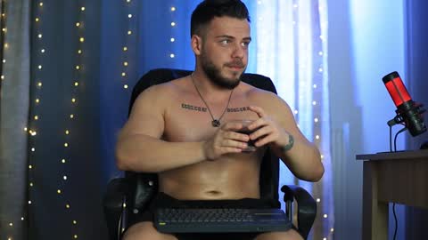 Snapshot of juliusmasters chatting on January 13, 11:49 pm JULiUS online show from January 13, 11:49 pm