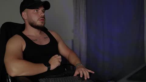 Snapshot of juliusmasters chatting on September 9, 12:32 am JULiUS online show from September 9, 12:32 am