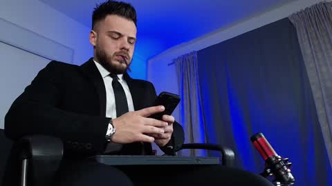 Snapshot of juliusmasters chatting on January 27, 9:44 pm JULiUS online show from January 27, 9:44 pm