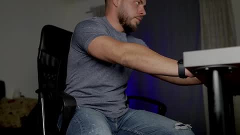 Snapshot of juliusmasters chatting on September 30, 8:34 pm JULiUS online show from September 30, 8:34 pm