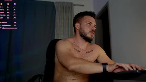 JULiUS   online show from October 19, 11:30 pm