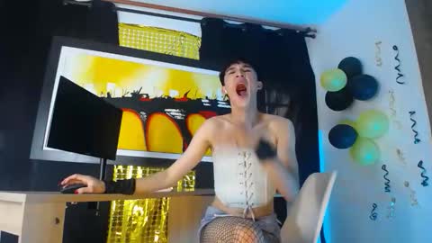 jullian online show from March 13, 10:05 pm