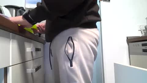 julzzy21 online show from November 29, 7:05 pm