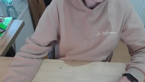 junk2711 online show from November 11, 1:49 pm