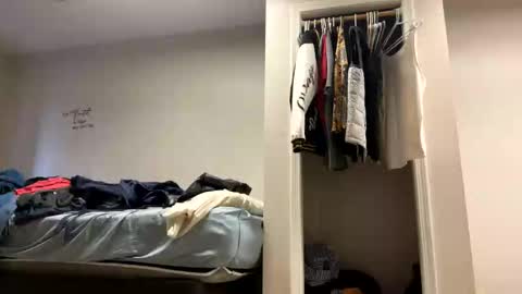 junosphboi online show from October 31, 8:01 pm