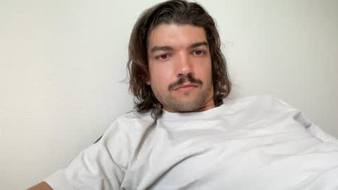 just_a_guy_with_a_big_cock online show from July 17, 9:16 am