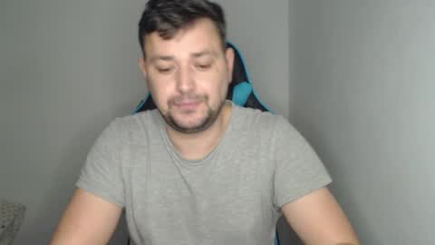 Snapshot of just_a_nice_guy_27 chatting on January 19, 10:28 pm Alex online show from January 19, 10:28 pm