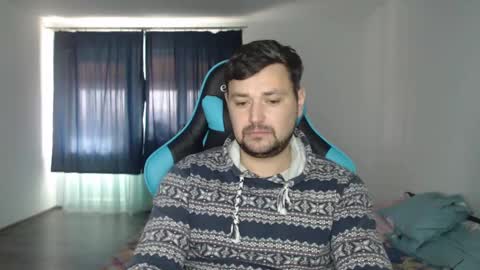 Snapshot of just_a_nice_guy_27 chatting on December 14, 11:29 am Alex online show from December 14, 11:29 am