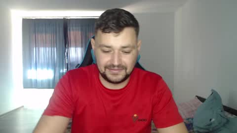 Snapshot of just_a_nice_guy_27 chatting on December 17, 11:39 am Alex online show from December 17, 11:39 am