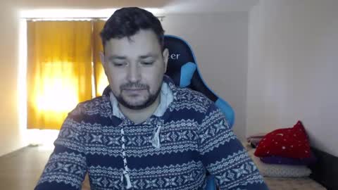 Snapshot of just_a_nice_guy_27 chatting on December 31, 11:20 am Alex online show from December 31, 11:20 am