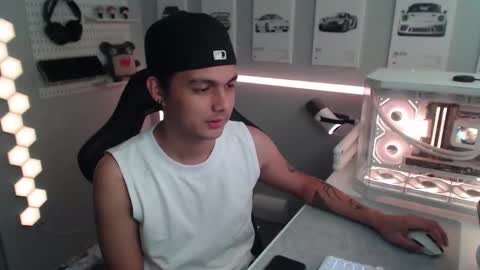 Rhys online show from November 14, 5:25 pm