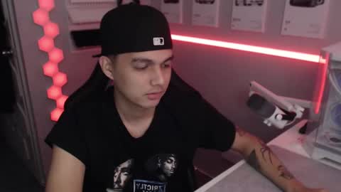 Rhys online show from December 15, 10:40 pm