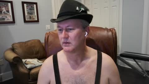 Snapshot of justavoyeurhere chatting on September 24, 8:46 am Michael online show from September 24, 8:46 am