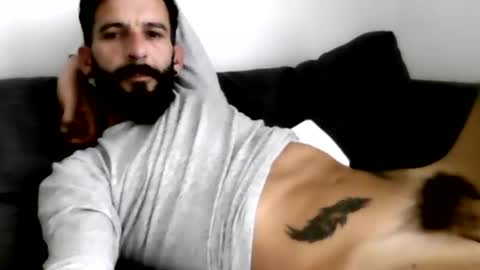 Snapshot of justin_huge chatting on October 12, 5:40 pm justin_huge online show from October 12, 5:40 pm