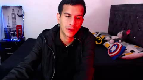 Snapshot of justin_melendez chatting on October 7, 11:25 am JUSTIN online show from October 7, 11:25 am