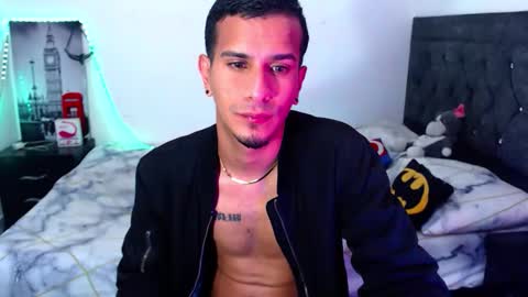 Snapshot of justin_melendez chatting on September 30, 11:25 am JUSTIN online show from September 30, 11:25 am