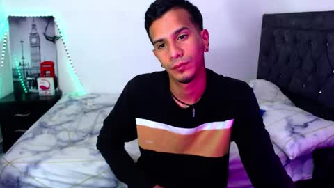 Snapshot of justin_melendez chatting on September 23, 7:29 am JUSTIN online show from September 23, 7:29 am