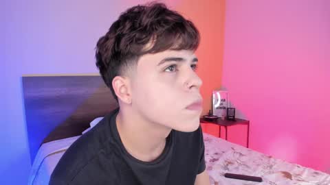 Snapshot of justinbiler chatting on February 6, 12:37 pm Justin online show from February 6, 12:37 pm