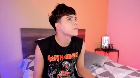 Snapshot of justinbiler chatting on February 14, 12:36 pm Justin online show from February 14, 12:36 pm