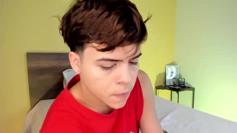 Snapshot of justinbiler chatting on February 28, 12:20 pm Justin online show from February 28, 12:20 pm