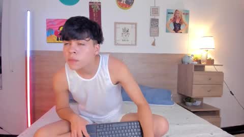 Snapshot of justinbiler chatting on October 12, 1:16 pm Justin online show from October 12, 1:16 pm
