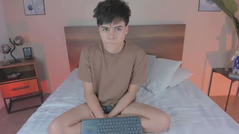 Snapshot of justinbiler chatting on September 13, 12:50 pm Justin online show from September 13, 12:50 pm