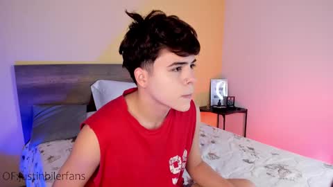 Snapshot of justinbiler chatting on February 15, 12:33 pm Justin online show from February 15, 12:33 pm