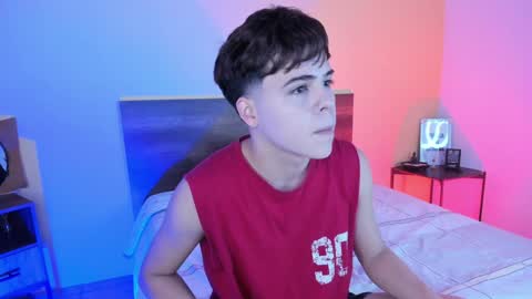 Snapshot of justinbiler chatting on February 3, 12:25 pm Justin online show from February 3, 12:25 pm