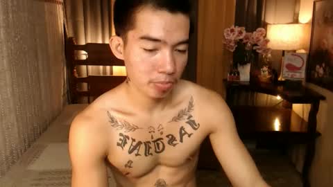 Snapshot of justine_hunk chatting on February 23, 5:28 am justine_hunk online show from February 23, 5:28 am