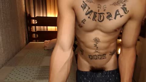 Snapshot of justine_hunk chatting on January 14, 7:59 am justine_hunk online show from January 14, 7:59 am