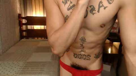 Snapshot of justine_hunk chatting on October 18, 6:29 am justine_hunk online show from October 18, 6:29 am