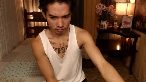Snapshot of justine_hunk chatting on December 22, 11:33 am justine_hunk online show from December 22, 11:33 am