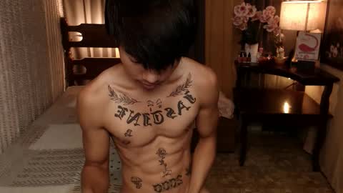 Snapshot of justine_hunk chatting on December 18, 5:59 am justine_hunk online show from December 18, 5:59 am