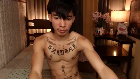 Snapshot of justine_hunk chatting on January 3, 1:05 am justine_hunk online show from January 3, 1:05 am