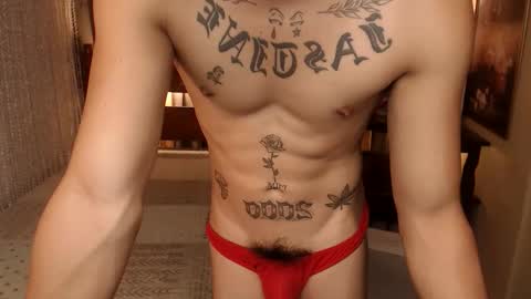 Snapshot of justine_hunk chatting on September 14, 6:26 am justine_hunk online show from September 14, 6:26 am
