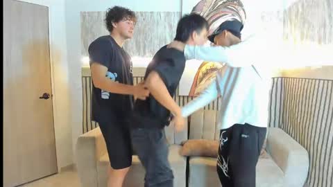 justingtime21 online show from April 28, 5:34 am