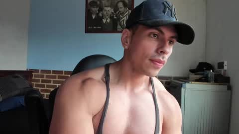 Snapshot of justinkart chatting on March 1, 2:55 pm justinkart online show from March 1, 2:55 pm